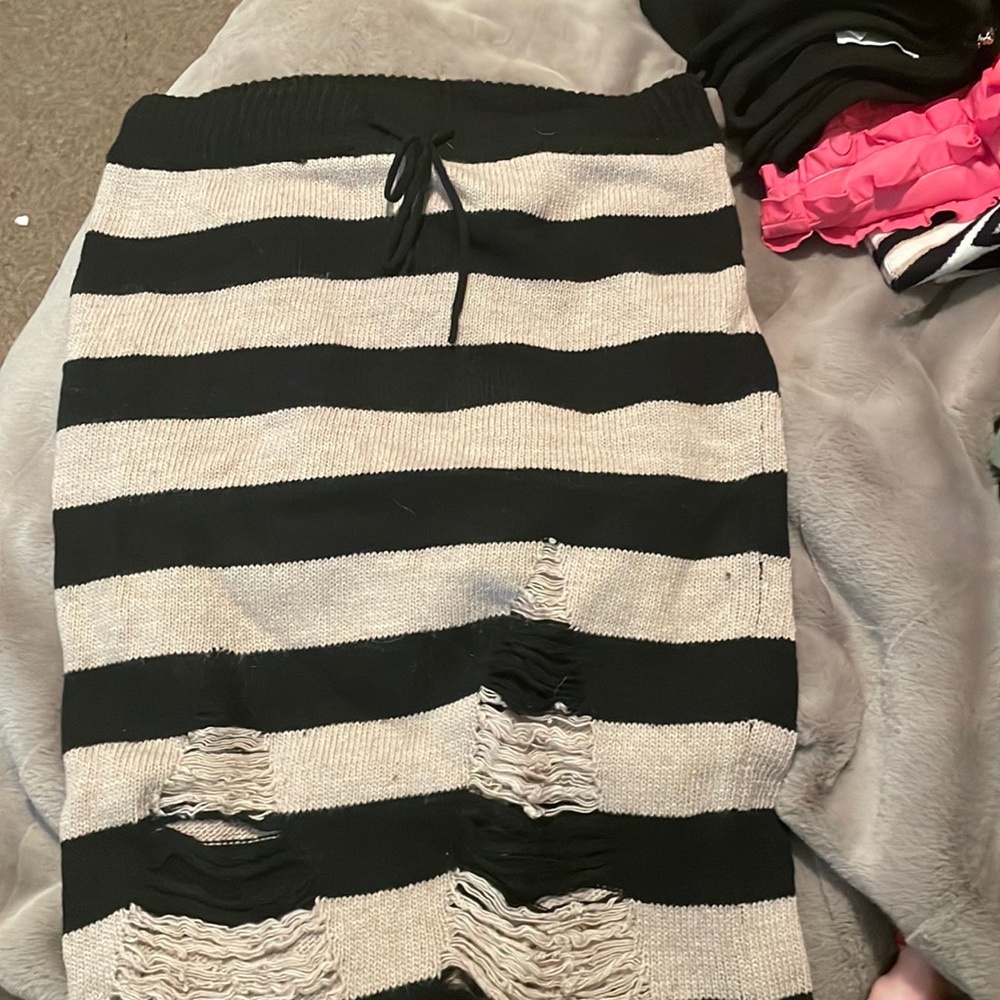 Striped pencil skirt